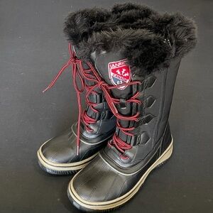 LaNeige Woman winter black fur boots